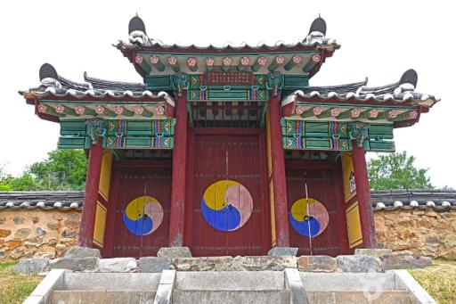 금성대군사우
