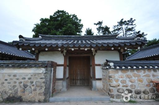 보산정사