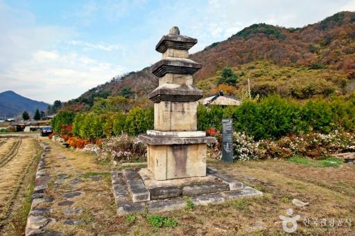 충주추평리삼층석탑