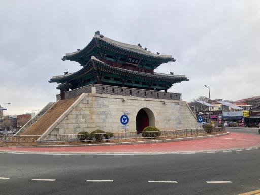 남고문