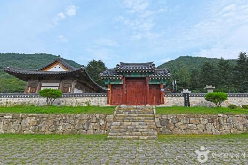포충사